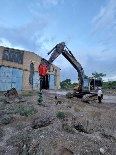 چاله کن هیدرولیکی بیل مکانیکی برند میلاداراک